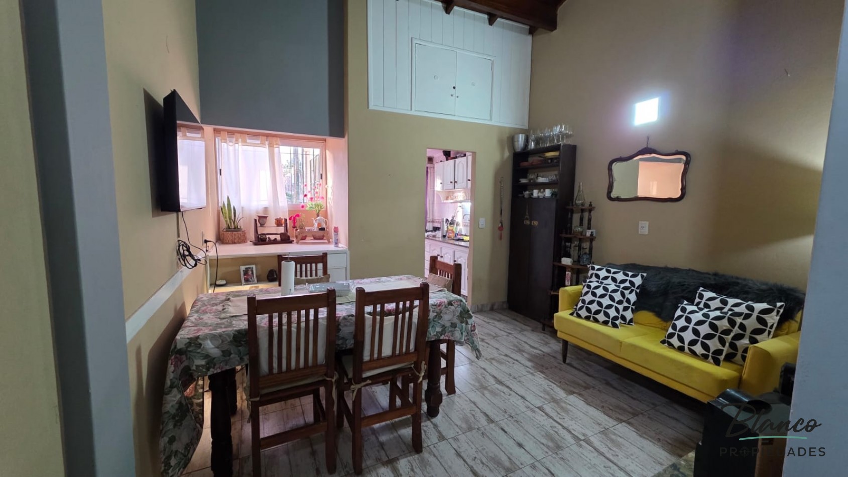 Hermoso Departamento de 3 ambientes con Gas natural - Ideal Para Vivienda Permanente!!!