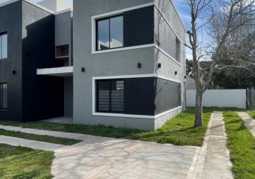 Hermosa Casa de 4 Ambientes a estrenar - Barrio San Rafael - Financiación!!!