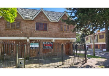 DUPLEX 4 AMBIENTES EN VENTA EN EL CORAZON DE SAN BERNARDO!!!