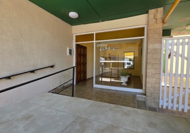 Ideal para inversion - 2 Ambientes en pleno centro con gas natural!!!