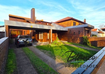  Importante Casa de Categoria de 6 Ambientes - Ideal Vivienda Permanente