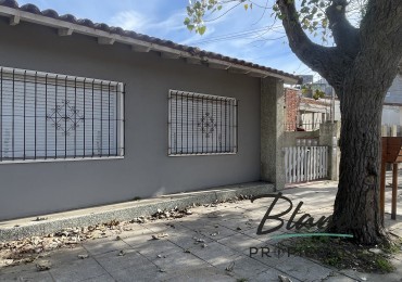OPORTUNIDAD CASA DE 3 AMBIENTES AL FRENTE!!!